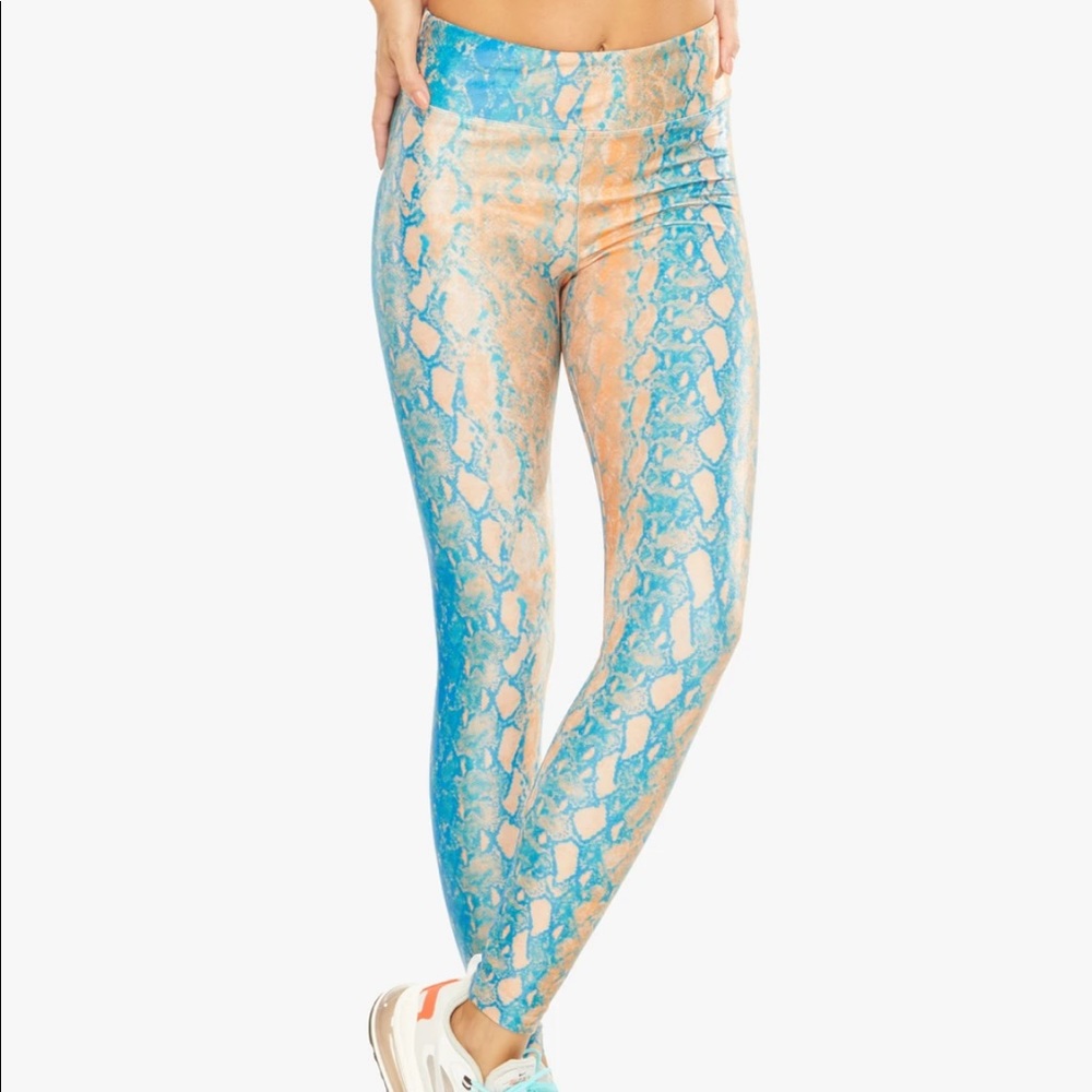 KORAL lustrous high rise leggings M